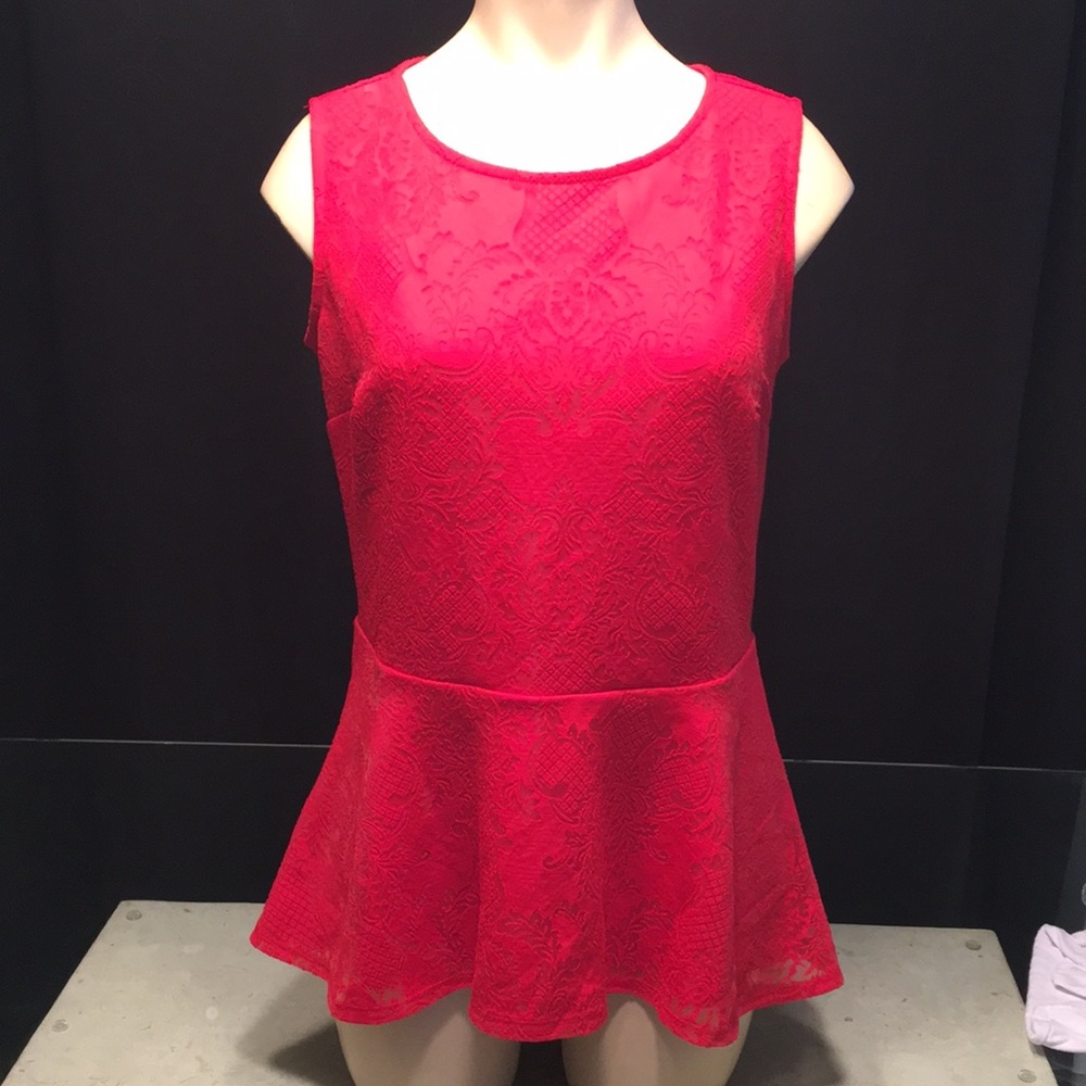 🎀 3 for 20 Red lace peplum top